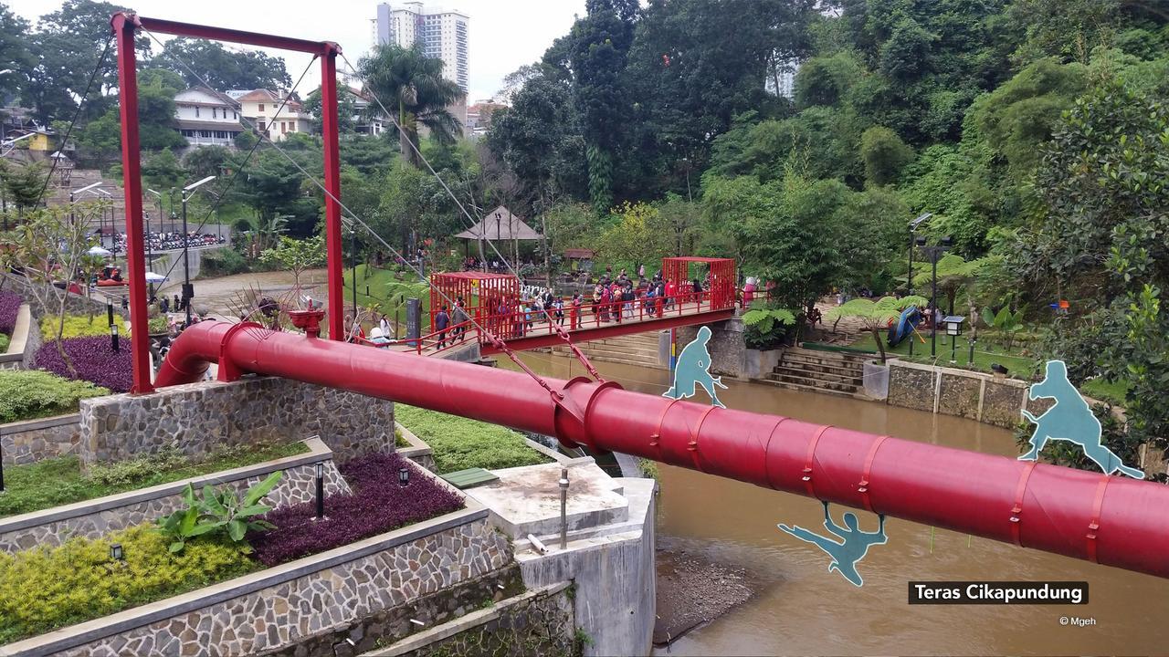 Zen Premium Setrawangi Raya Hotel Бандунг Екстериор снимка
